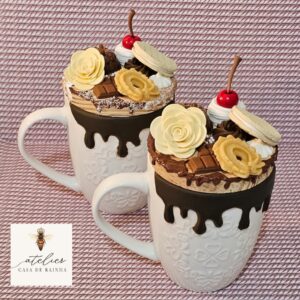 Caneca com tampa decorada