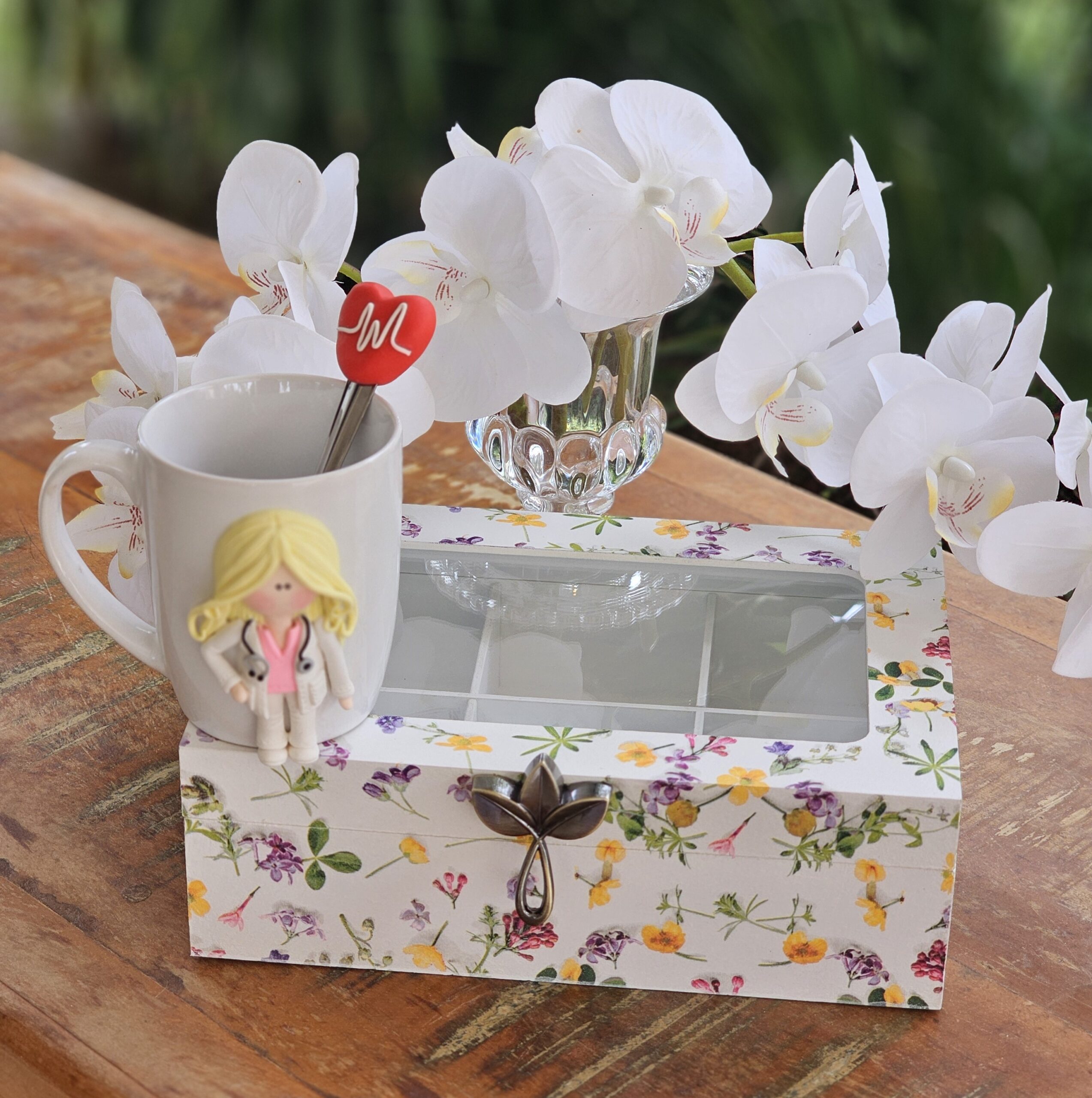 Caneca Boneca Médica - Imagem 3