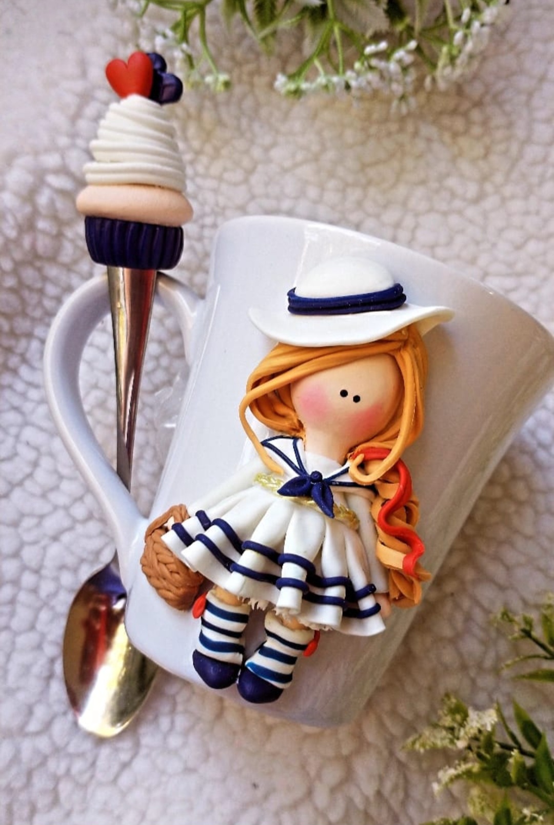 Caneca Boneca Sara