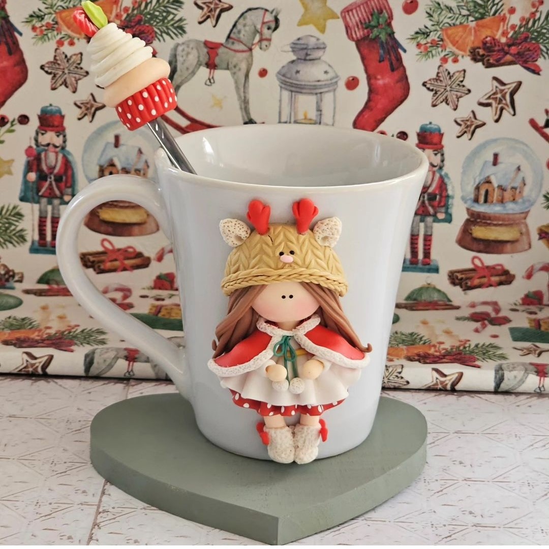 Caneca Boneca Natal Red